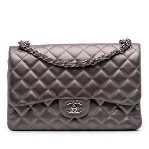 Pre-Loved Chanel Jumbo Classic Lambskin Double Flap